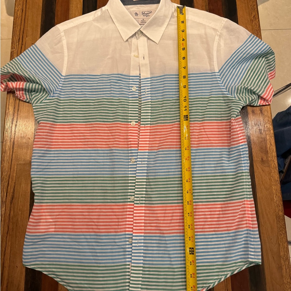 Penguin Men’s short sleeve shirt. Heritage Slim Fit Size M
